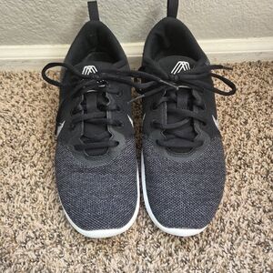 Nike Black and White Women's Sneakers